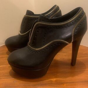 Louis Vuitton Platform Booties EU38​
